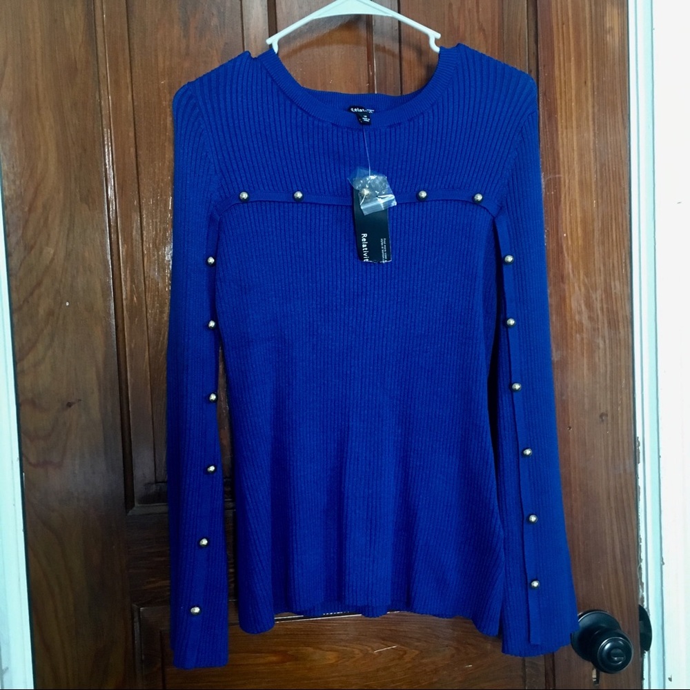 ⭐️New⭐️flair sleeve sweater size medium - Picture 2 of 6